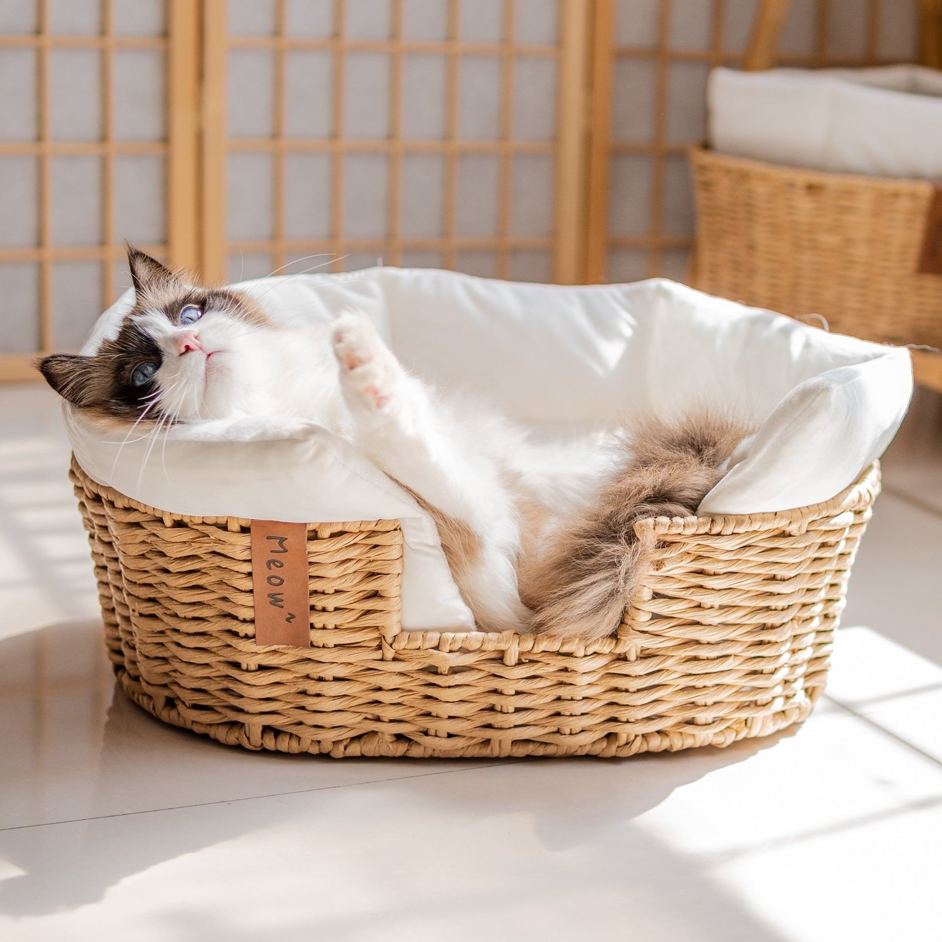 Discover the Ultimate Comfort with Our Hand-woven Warm Rattan Basket Pet Nest