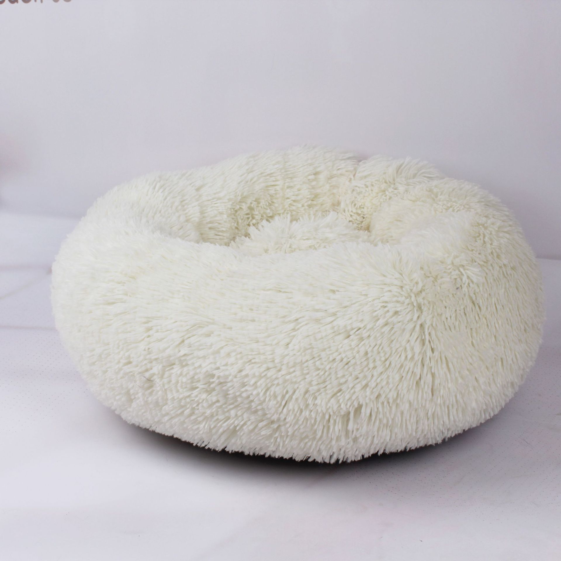 The Ultimate Comfort for Your Small Dog: Introducing the Round Plush Cat Litter Kennel