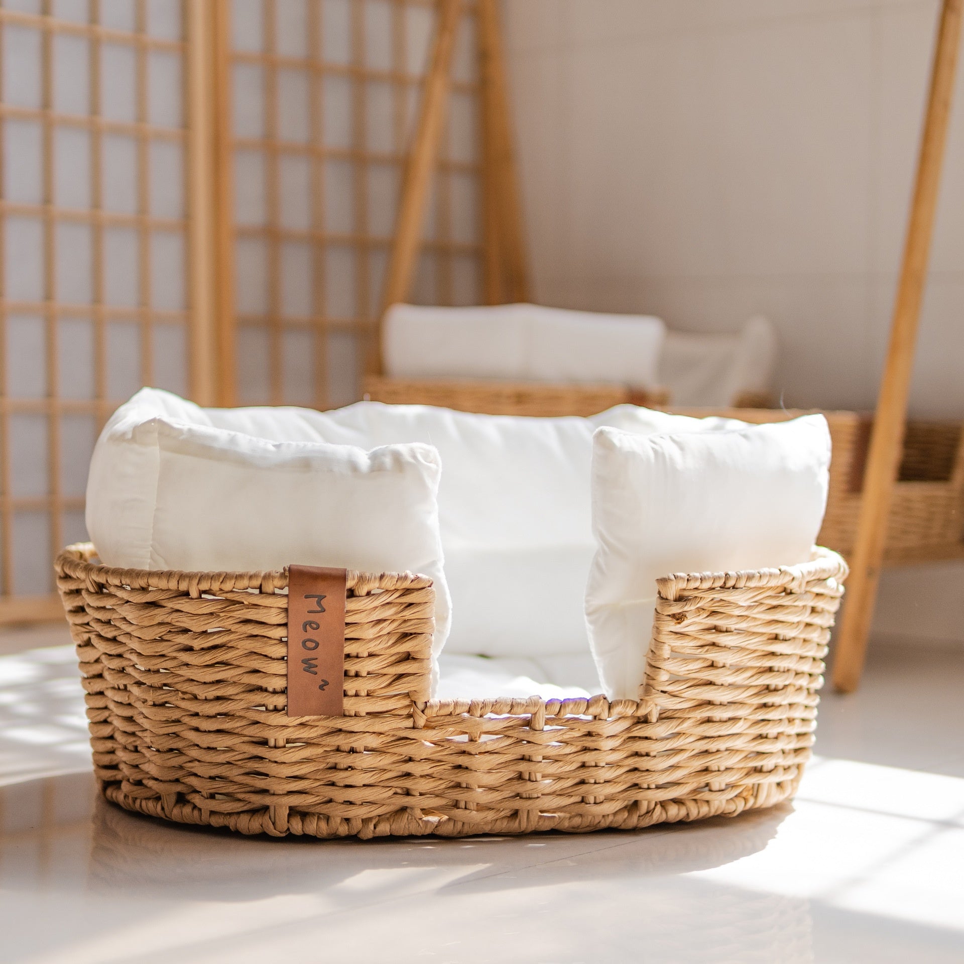 Hand-woven Warm Rattan Basket Pet Nest